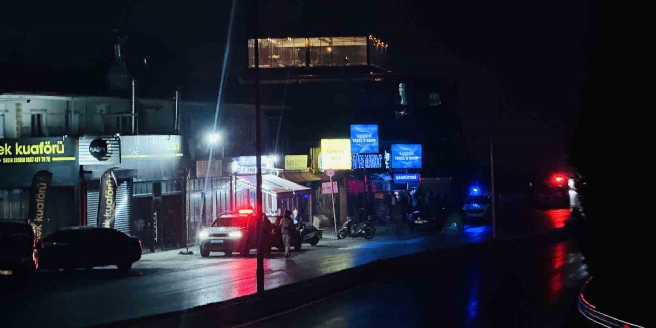 Tekel Bayisine Ateş Açıldı, Yan İşletmedeki Garson Vuruldu