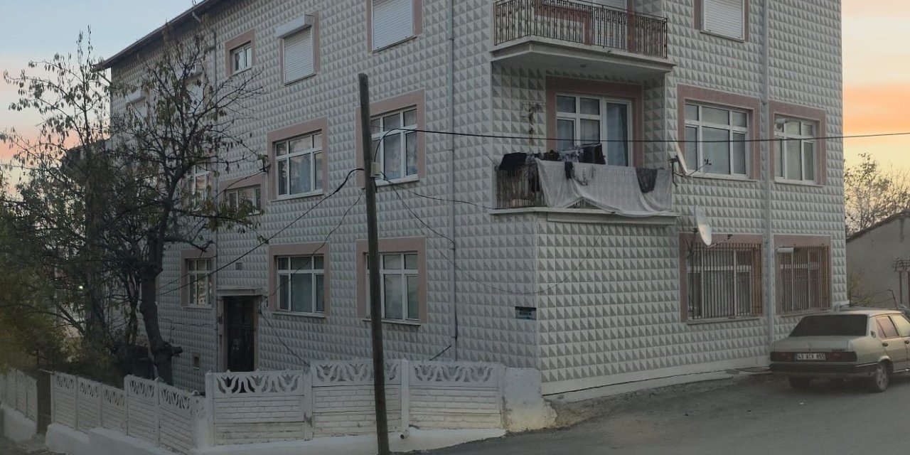 Yeni Doğan Bebeğini Havalandırma Boşluğuna Attı