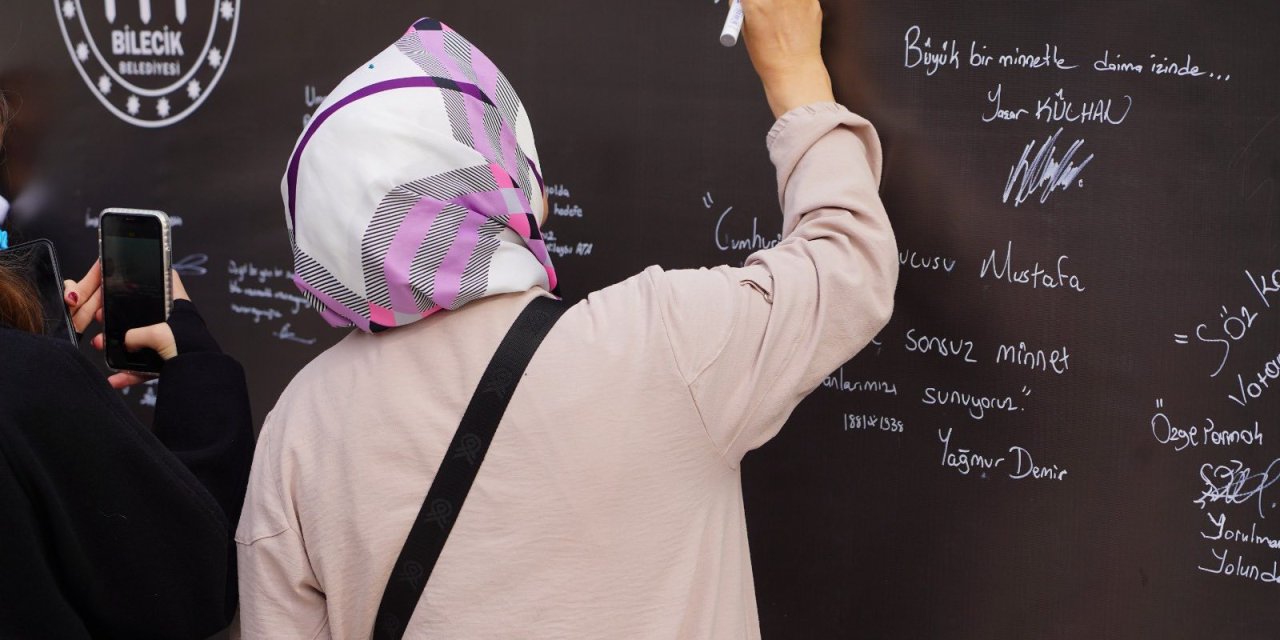 Anı Duvarına Düşüncelerini Yazdılar