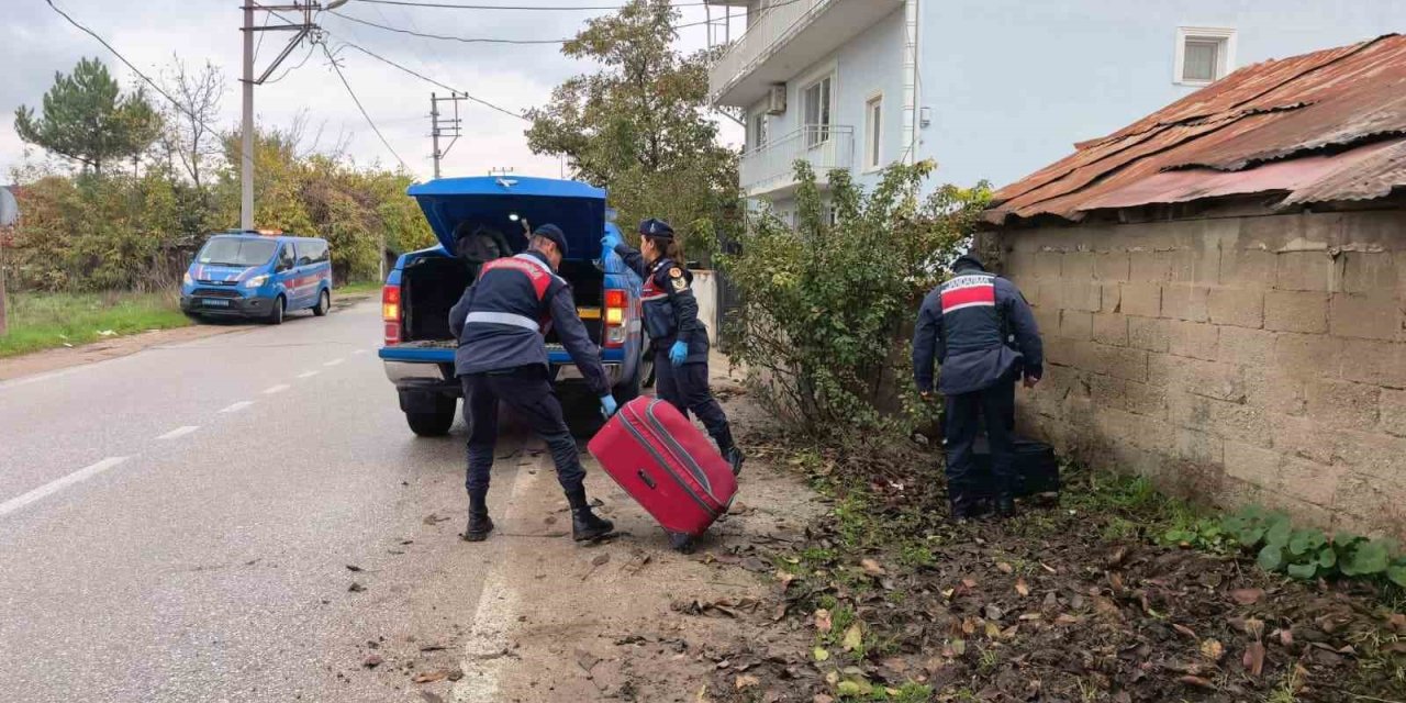 Şüpheli Valiz Ekipleri Teyakkuza Geçirdi