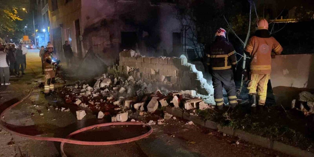 Tek Katlı Ev Alev Alev Yandı