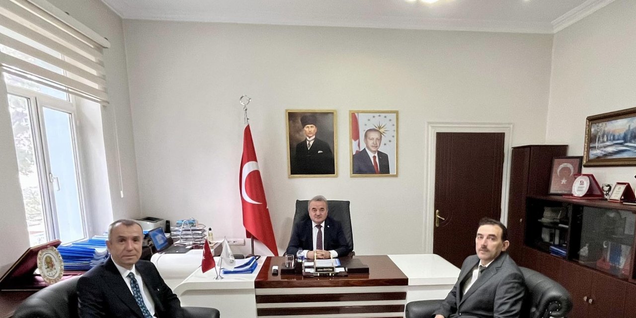 Müdür Ayvalık'tan Kaymakam Öztürk'e Ziyaret