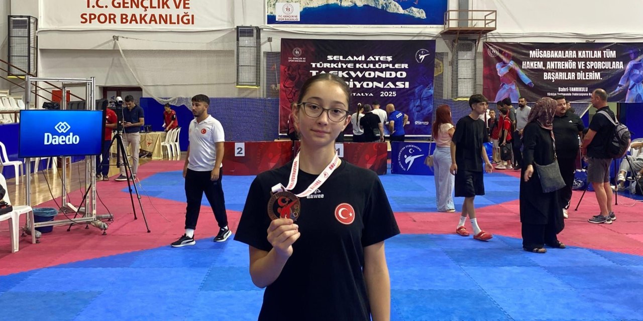 Bilecikli Sporcudan Gümüş Madalya