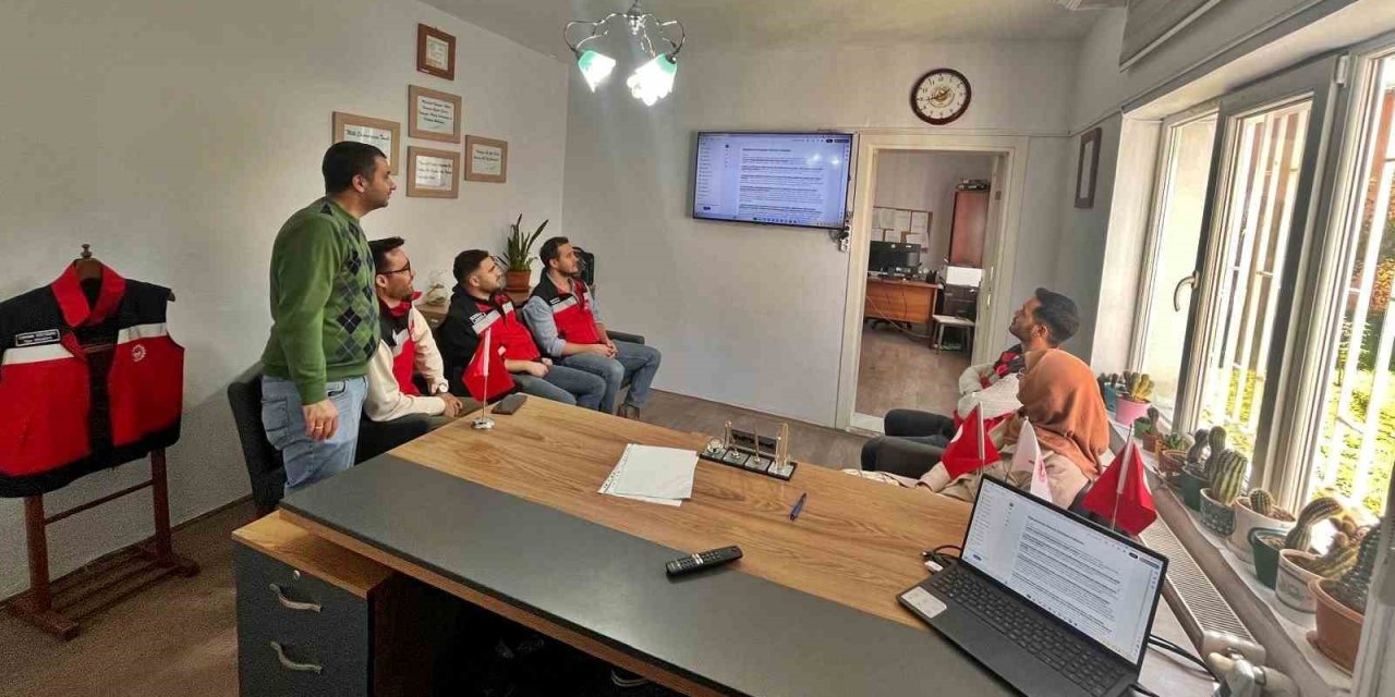 İlçe Tarım Personeline, "Çiğ Süt Sağım Hijyeni" Konulu Eğitim Verildi