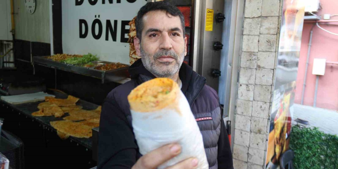 1 Kiloluk Tavuk Dürümü 150 Tl’ye Satan Esnaf Taleplere Yetişemiyor