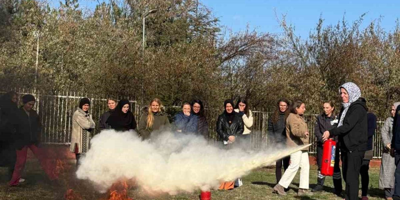 Öğrenci Yurdu Personeline Yangın Eğitimi