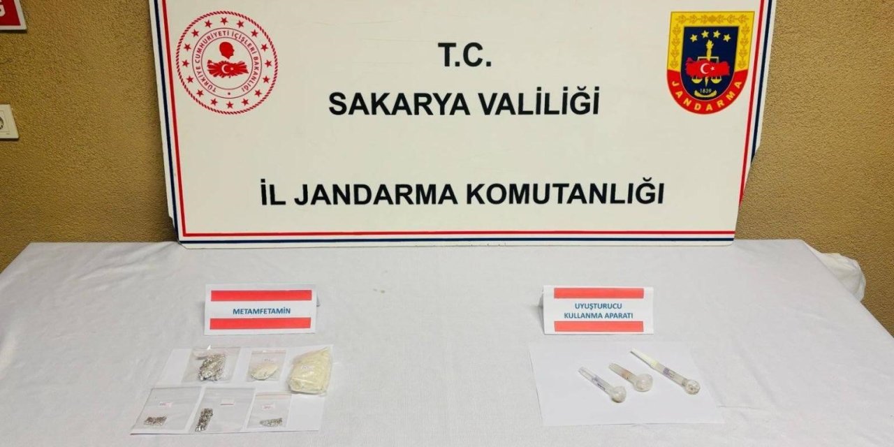 Satışa Hazır Hale Getirilen Uyuşturucuları Jandarma Yakaladı
