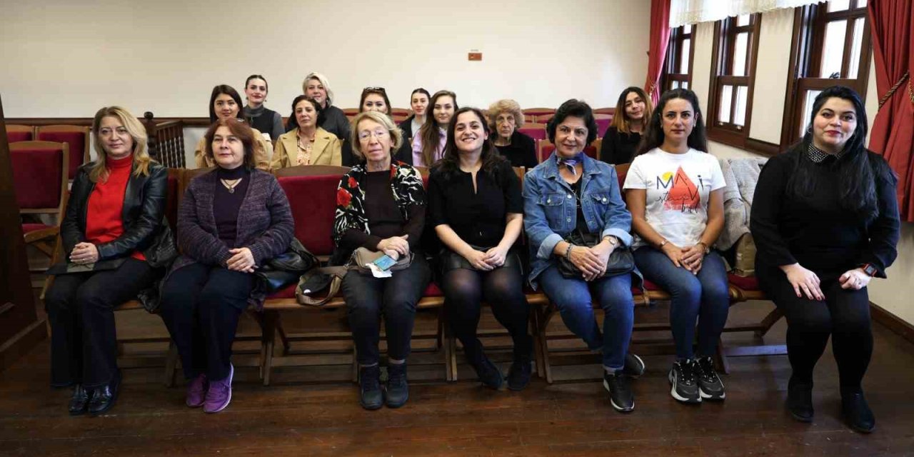 Kadınlar Şiddetin Türlerini Öğrendi