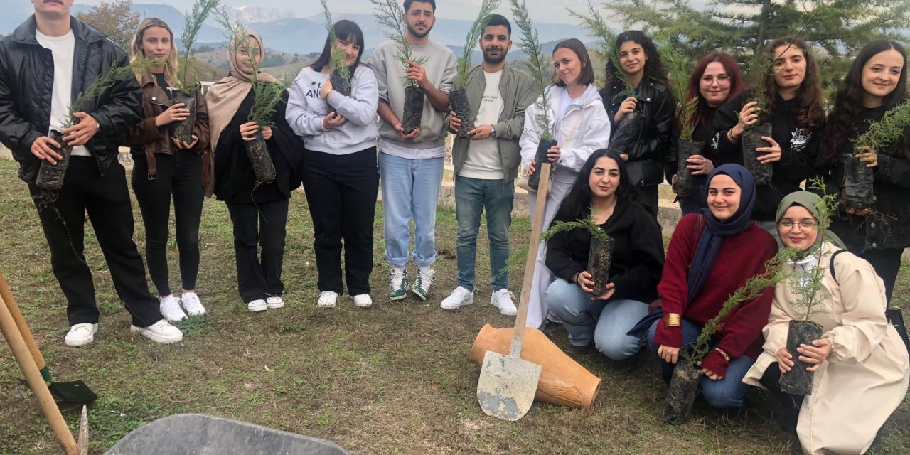 Söğüt MYO'da Yeni Fidanlar Dikildi