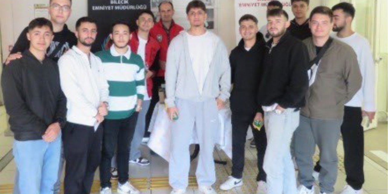 1500 öğrenciye bilgilendirme yapıldı