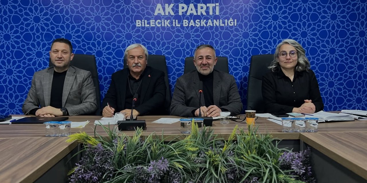 AK Parti'de İl Yönetim Kurulu Toplantısı Yapıldı