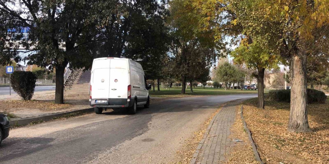 ‘Dur’ İhtarına Uymayan Çekme Belgeli Aracın Sürücüsüne 11 Bin 427 TL Ceza Kesildi