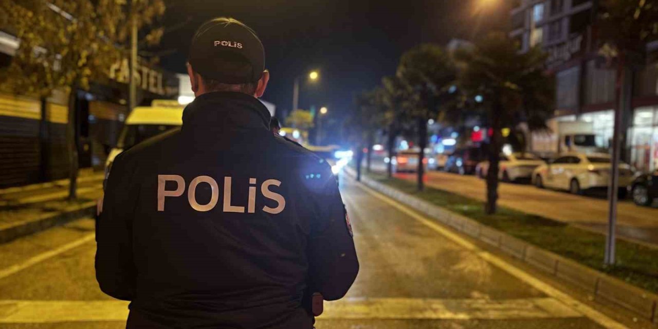 Geniş Çaplı Asayiş Uygulamasında Aranan 10 Şahıs Yakalandı