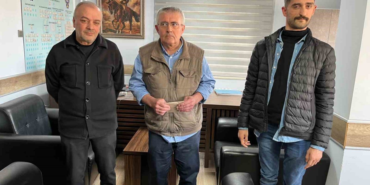 "İnsanlık Ölmemiş" Dedirten Olay...