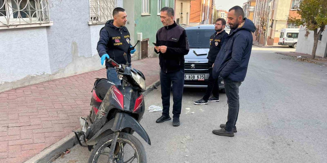 Yürüme Güçlüğü Çeken Simitçinin Çalınan Ekmek Teknesi 3 Günde Bulundu