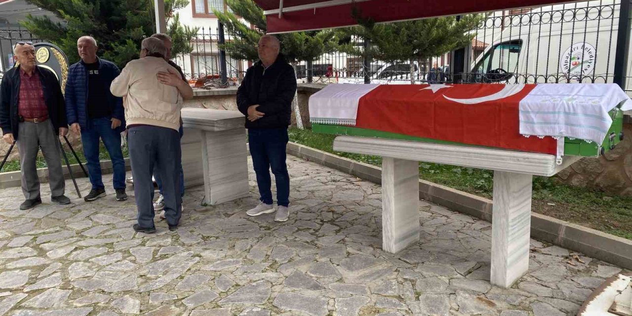 Sınıf Arkadaşının Yumruğuyla Ölen 16 Yaşındaki İsmail Mert Küçükbaşar Toprağa Verildi