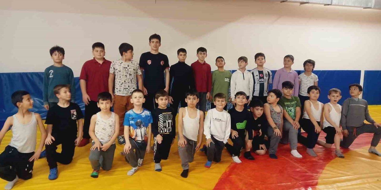 Bilecik’te Güreş Ve Wushu Eğitimi Sürüyor
