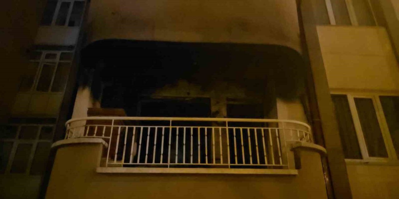 Apartman Yangınında 1 Kişi Hayatını Kaybetti