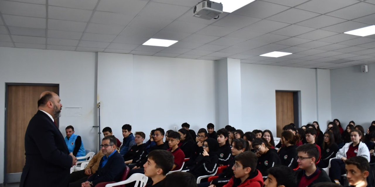 "Hz. Peygamber Ve Şahsiyet İnşası" Konulu Konferans Verildi