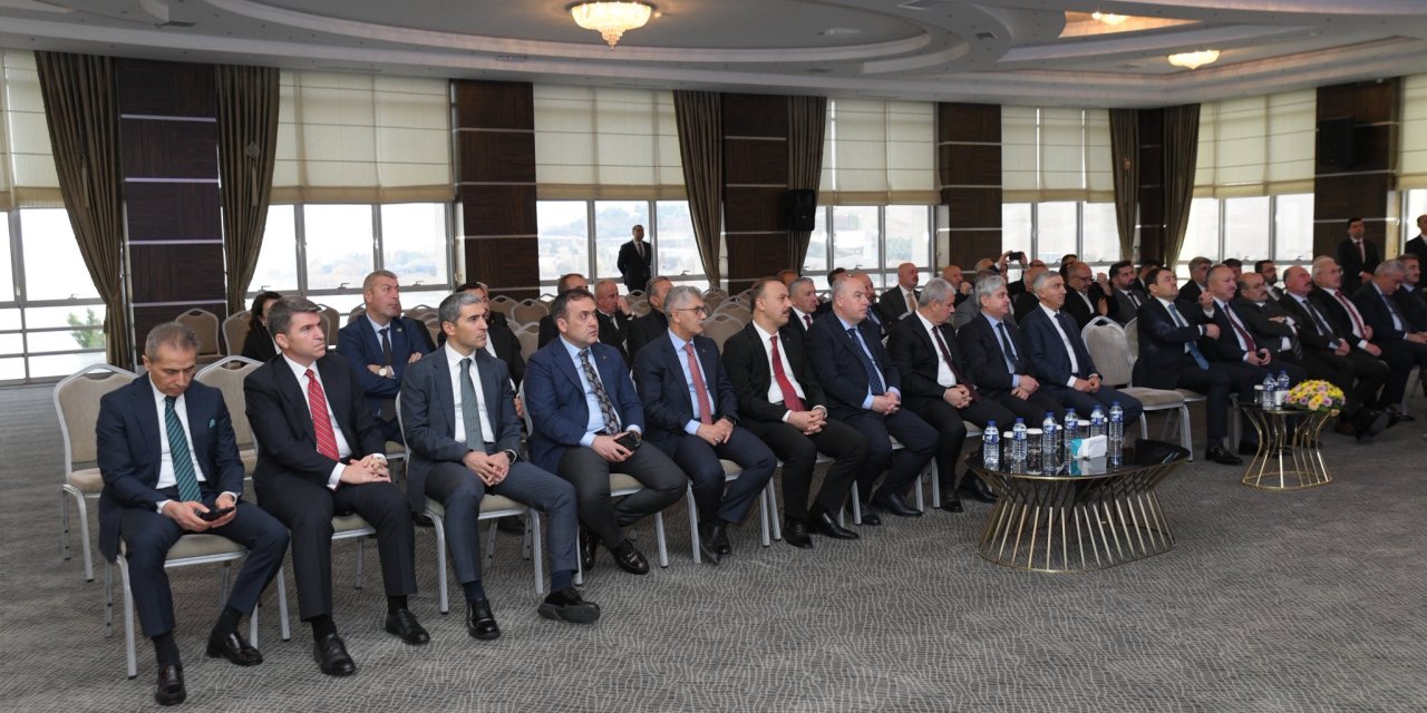 Vali Sözer, Vilayetler Birliği Toplantısına Katıldı