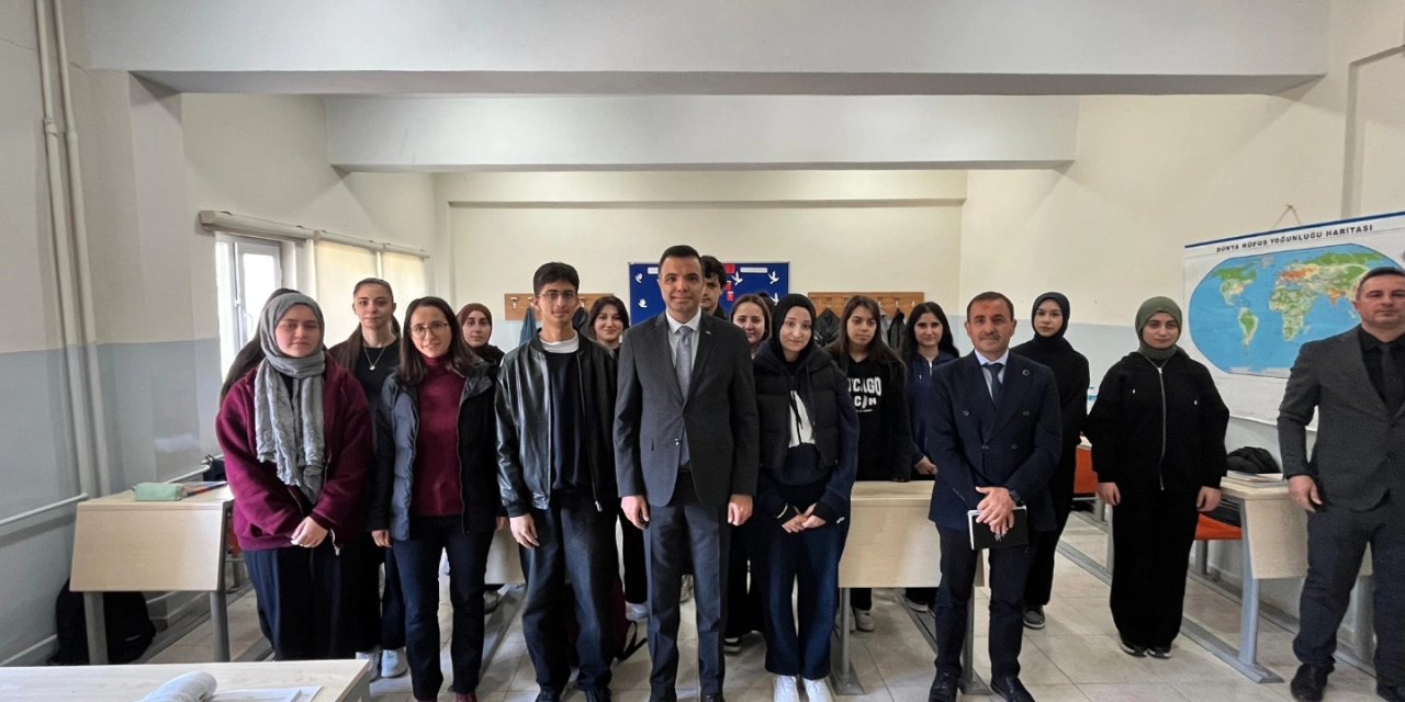 Kaymakam Yayabaşı Öğrencilerle Buluştu