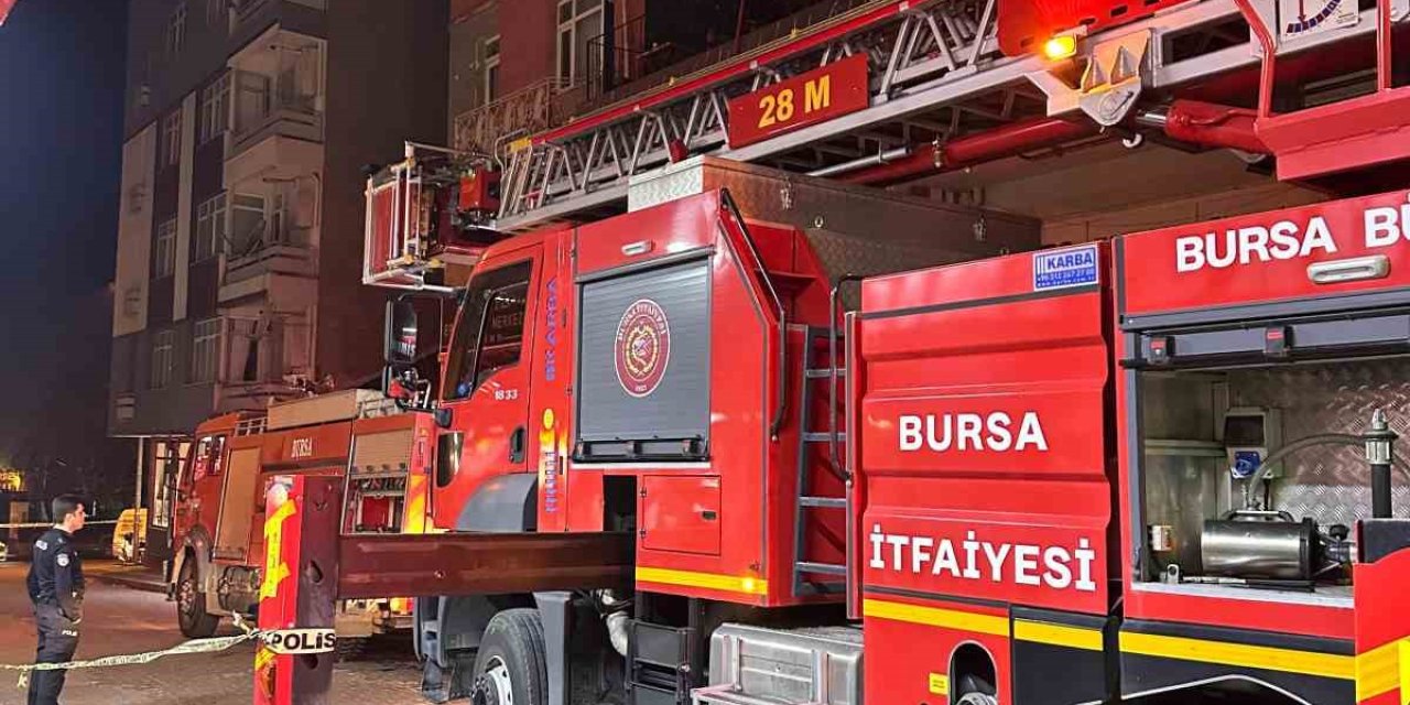 Patlayan Pelet Soba Kafede Yangın Çıkardı