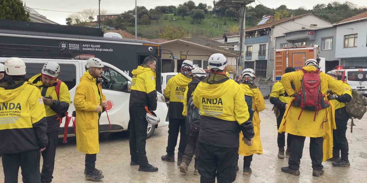 Alzheimer Hastası Yaşlı Adamı Arama Çalışmaları Sürüyor