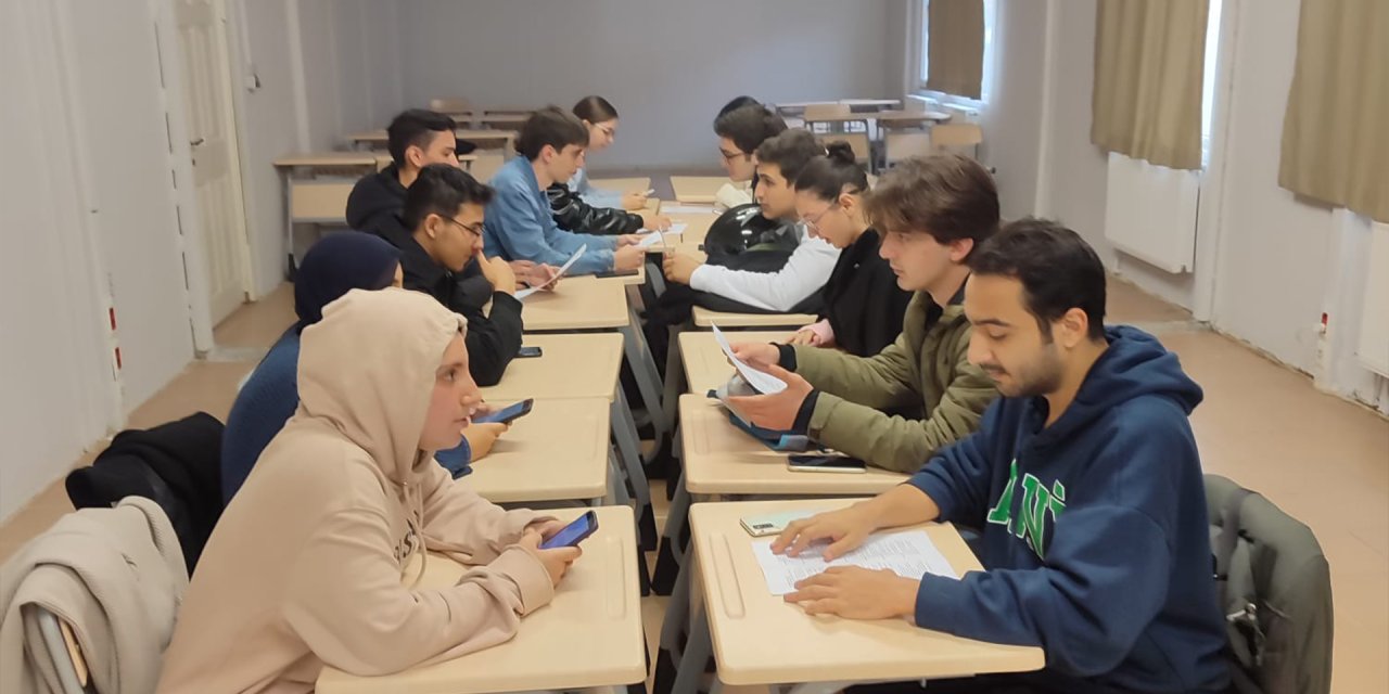 BŞEÜ’de Her Çarşamba “Conversation Hour” Etkinliği Düzenlenecek