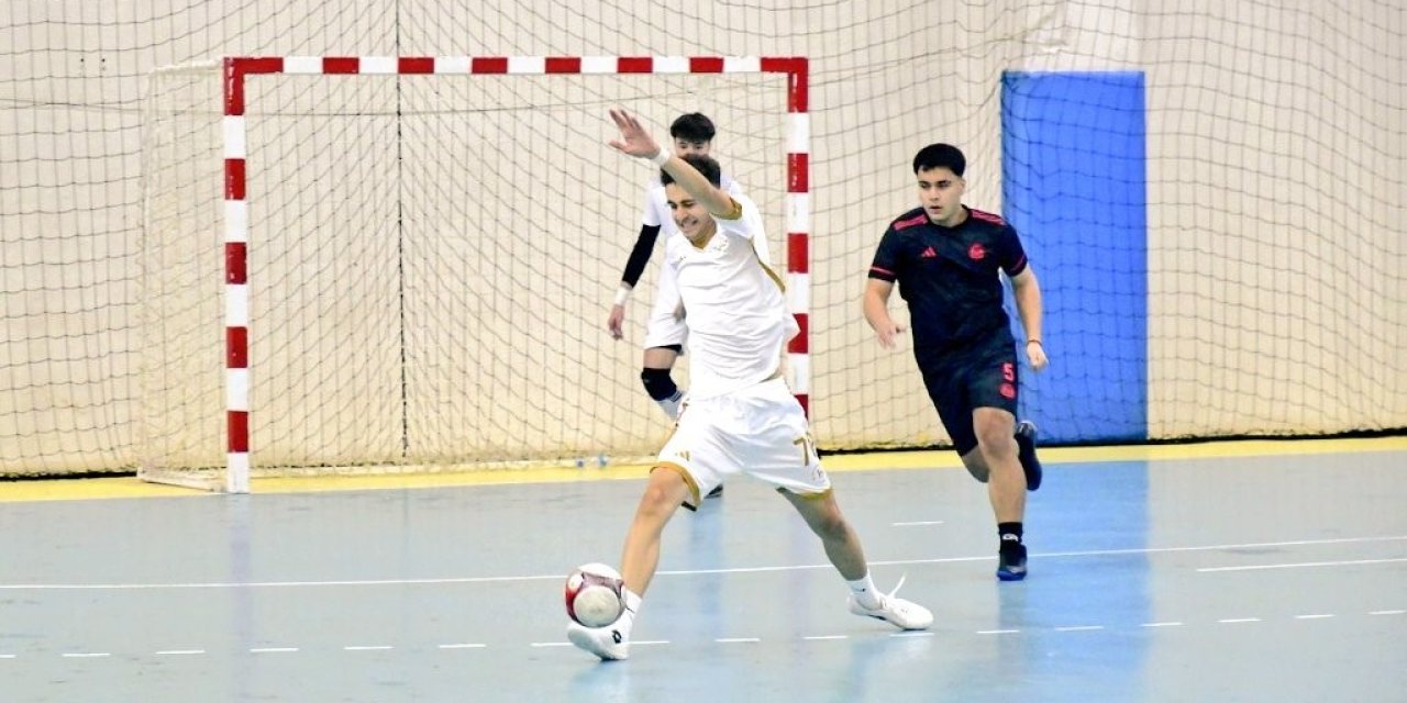 Okul Sporları Genç A Erkek Futsal Müsabakaları Başladı