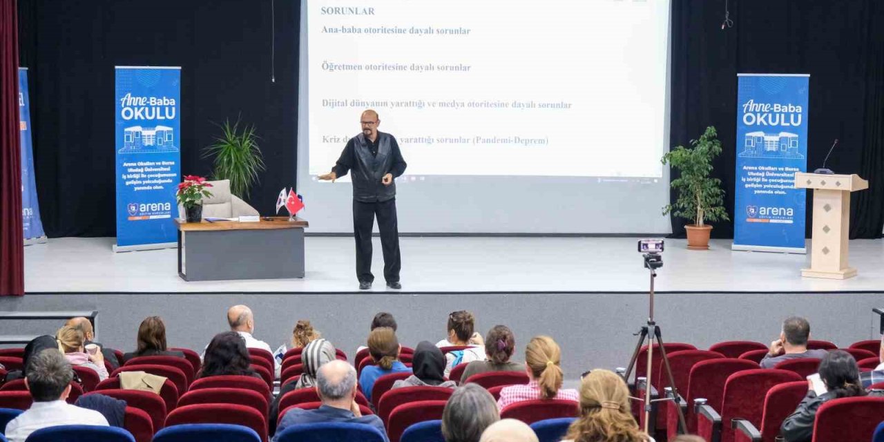 Anne Baba Okulu İlgi Görüyor