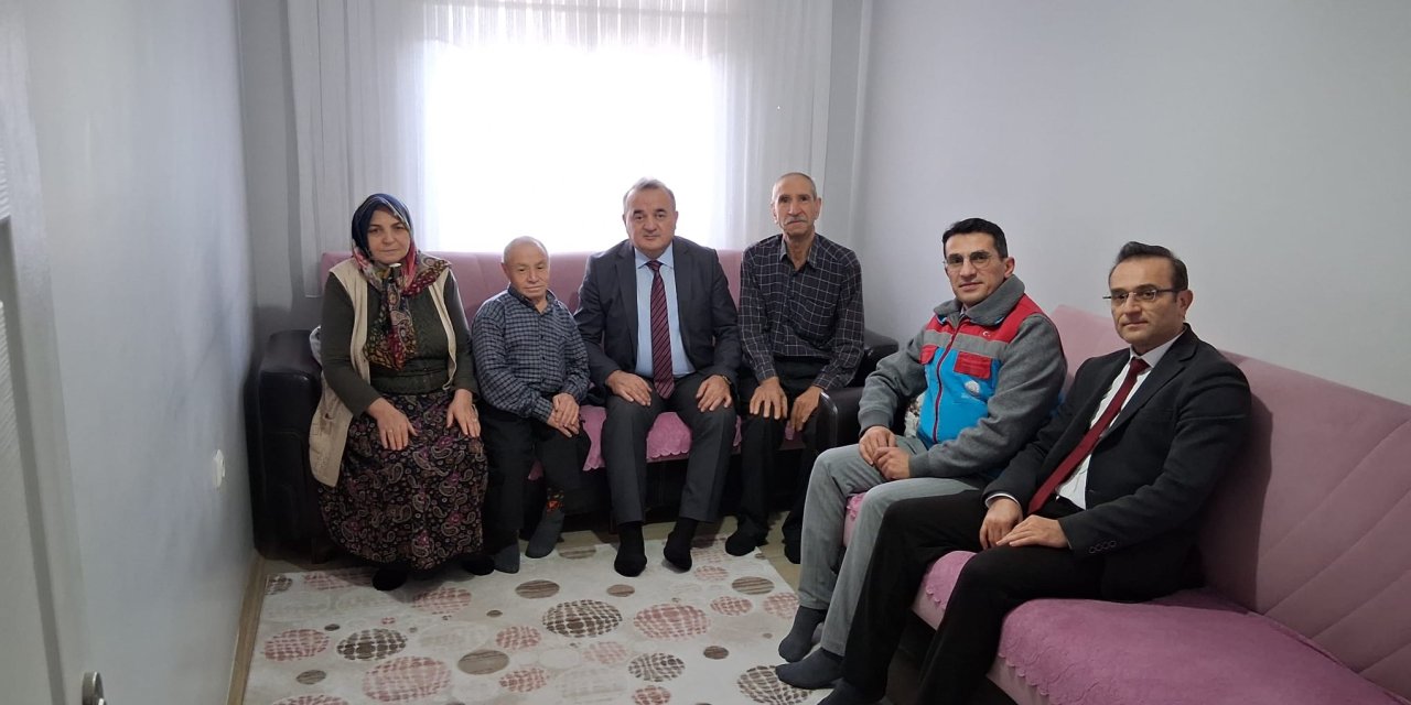 Kaymakam Öztürk'ten Anlamlı Ziyaret