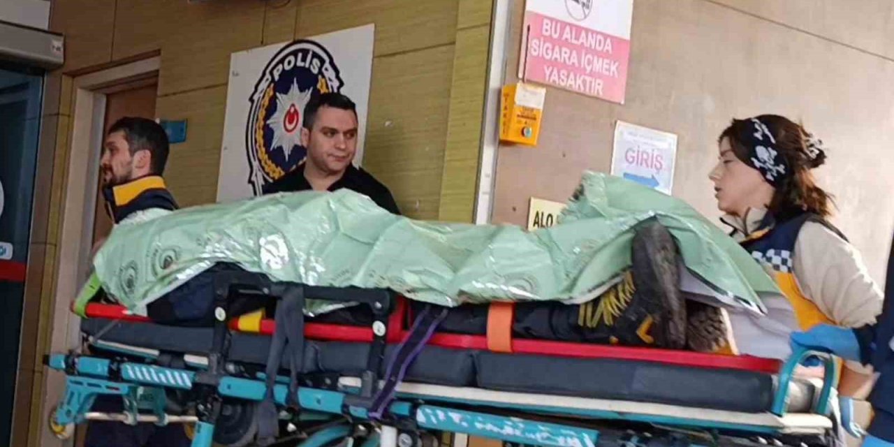 Kaza Sonrası Otomobilde Bayılan Sürücü Donmak Üzereyken Bulundu