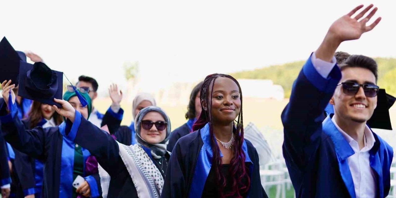 109 Ülkeden 6 Bin 549 Öğrenciye Ev Sahipliği Yapıyor