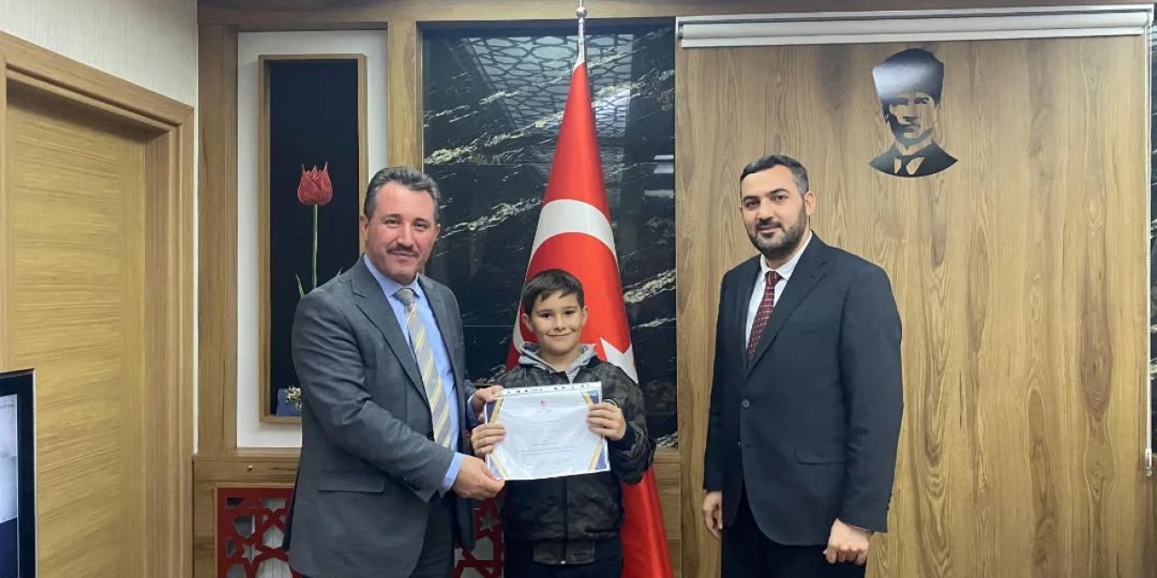 Minik Öğrenciden Filistin’e Anlamlı Bağış