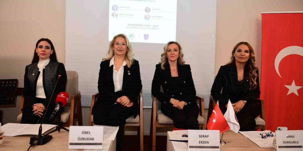 Cumhuriyetin Eğitimci İlk Kadın Milletvekilleri Konuşuldu