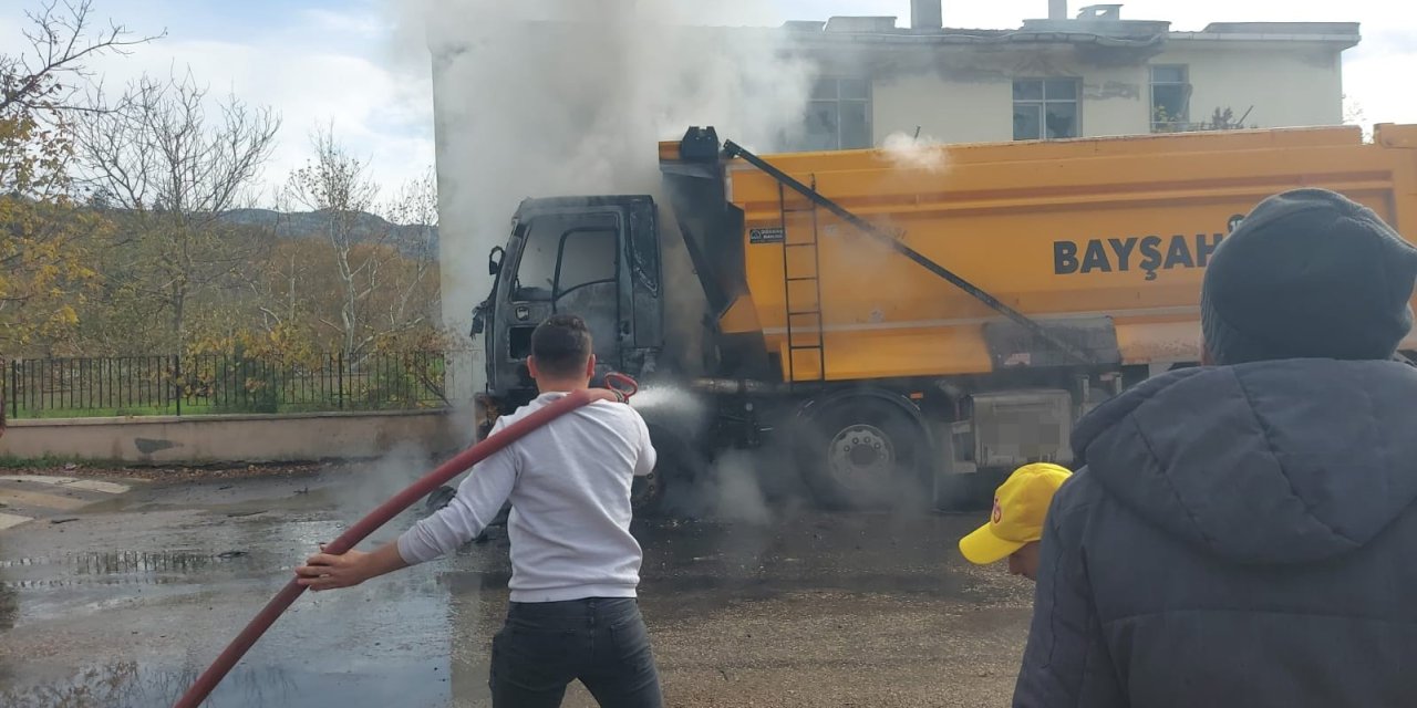 Hafriyat Kamyonu Yandı!