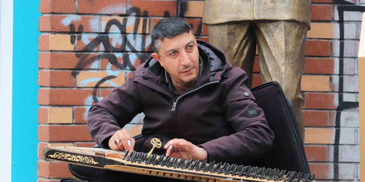 Soğuk Havada Sokak Sanatı