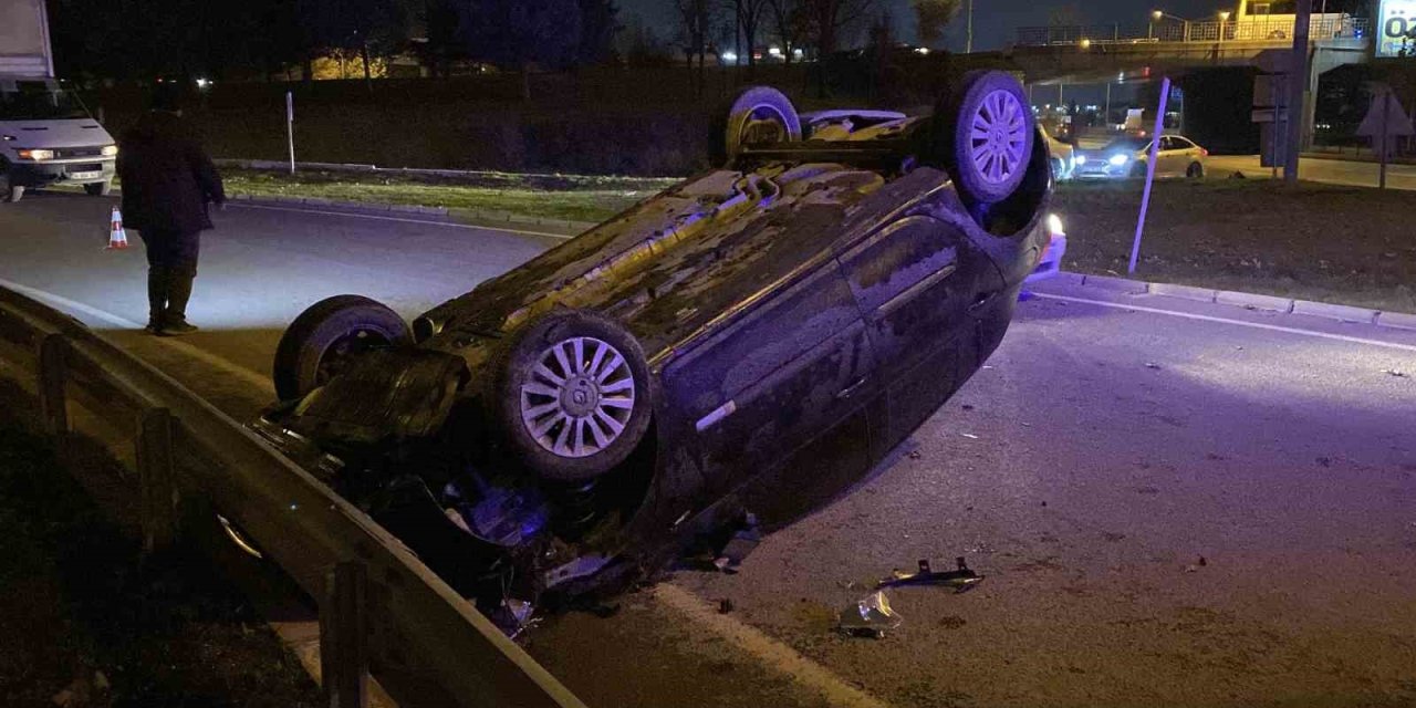 Kontrolden Çıkan Otomobil Takla Attı