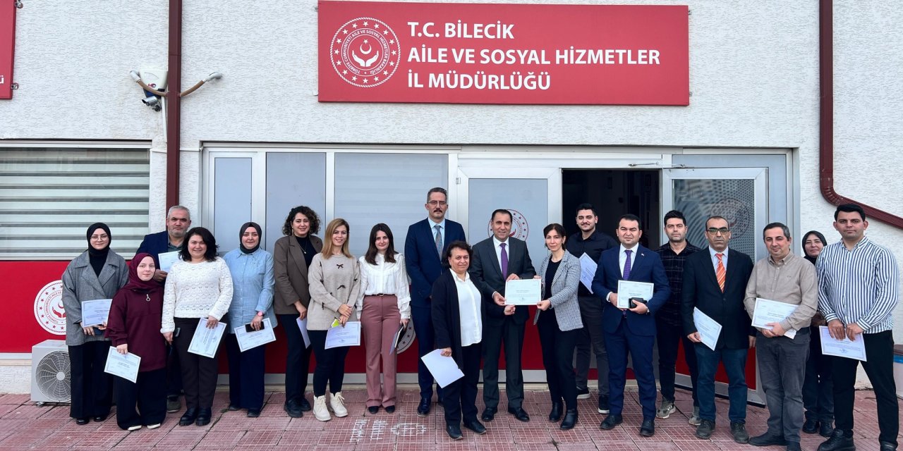 Müdür Türkoğlu'ndan Personellere Teşekkür Belgesi