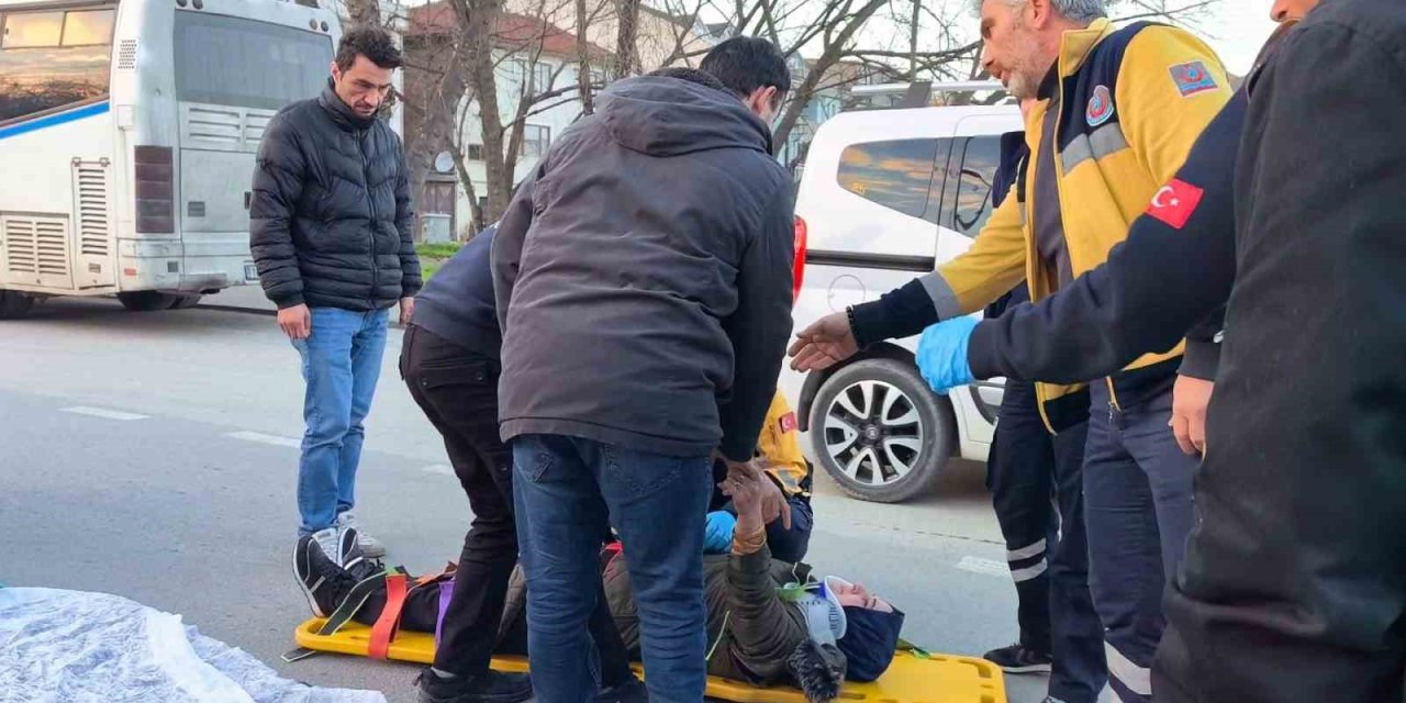 Yaralı Motosiklet Sürücüsü Yaralı Annesinin Elini Tutup Moral Verdi