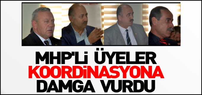 MHP’Lİ ÜYELER DİKKAT ÇEKTİ