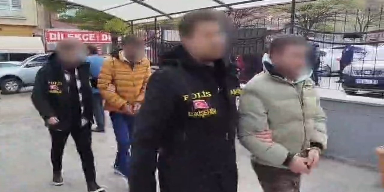 Kilitli Motosikleti Çalan Şüpheliler Yakalandı