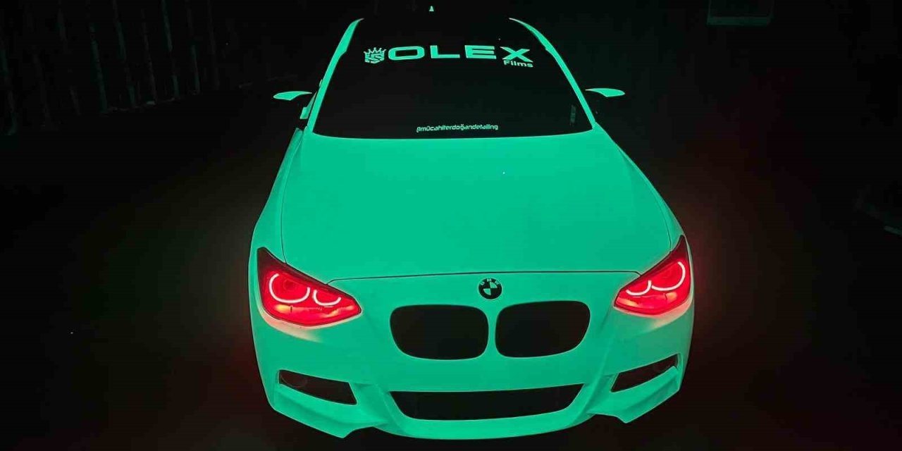 Nadir Olan Araç Gündüz Beyaz, Geceleri İse Yeşil Rengi İle Parlıyor