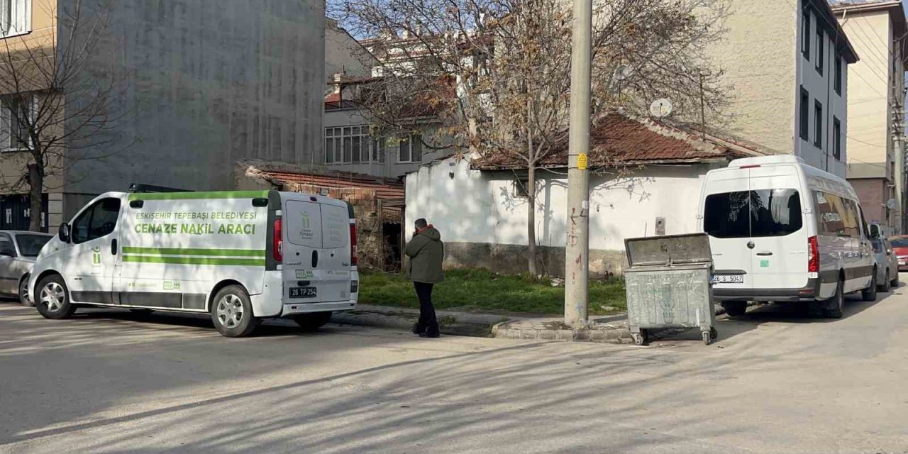 74 Yaşındaki Şahıs Evinde Ölü Bulundu