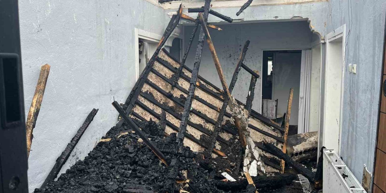 Osmaneli’de Ev Yangını