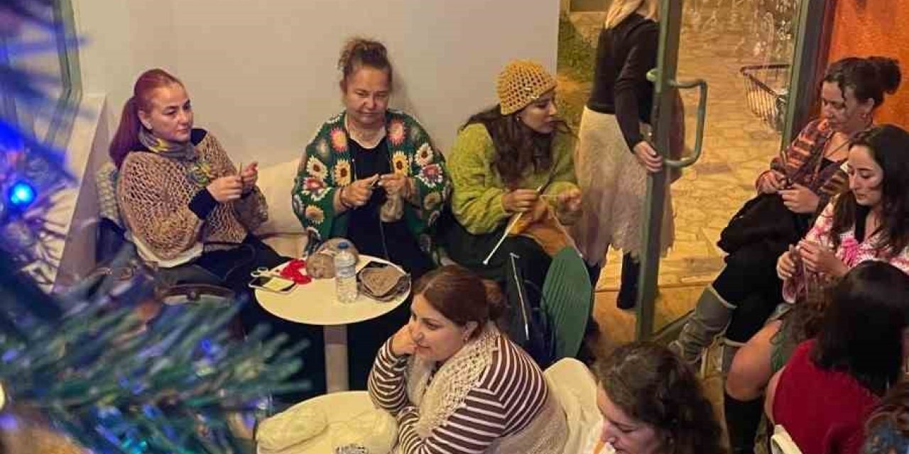 Kadınlar Örgü İçin Yarıştı