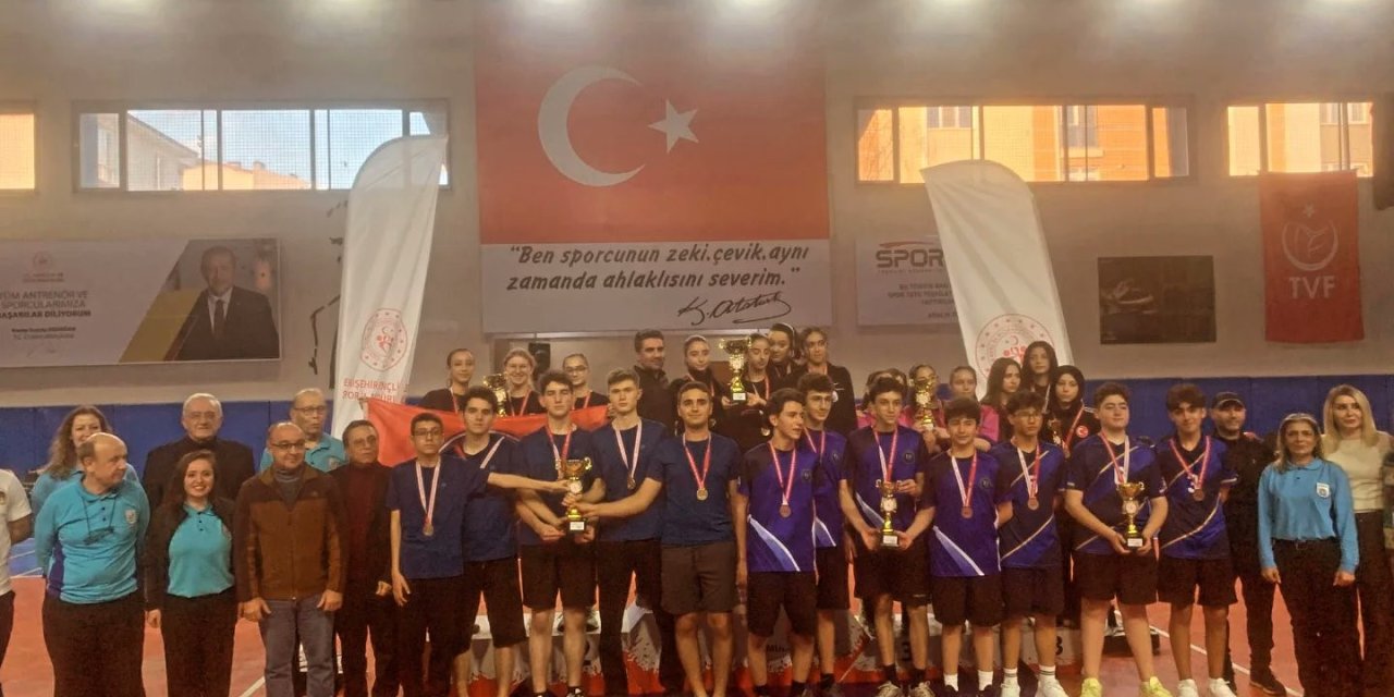 Okul Sporları Gençler İl Birinciliği Müsabakaları Sona Erdi