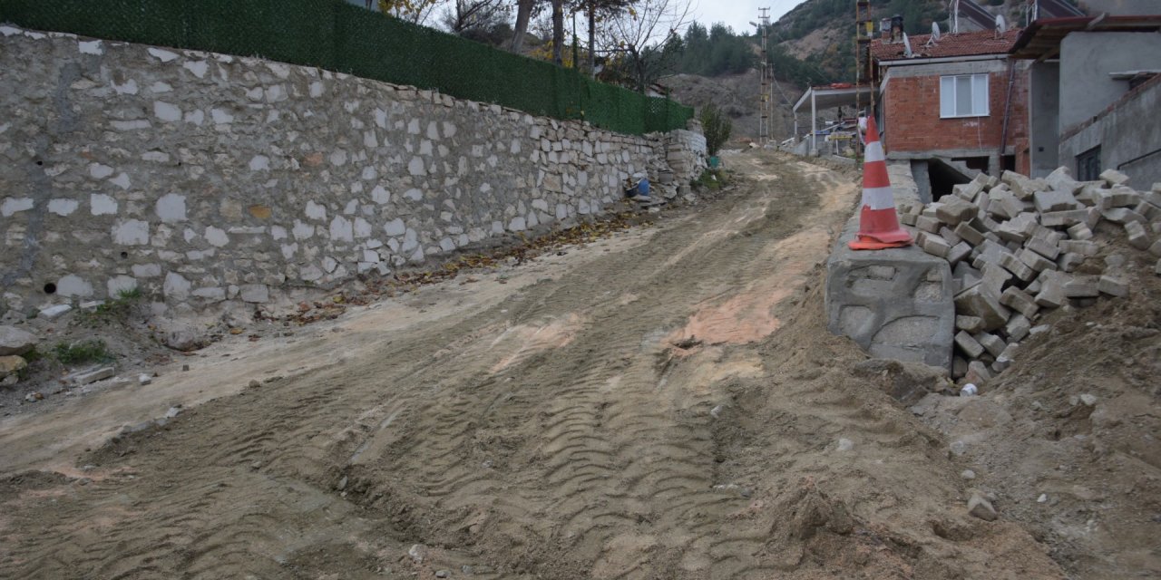 Kayıboyu Mahallesi'nde cadde ve sokaklar yenileniyor
