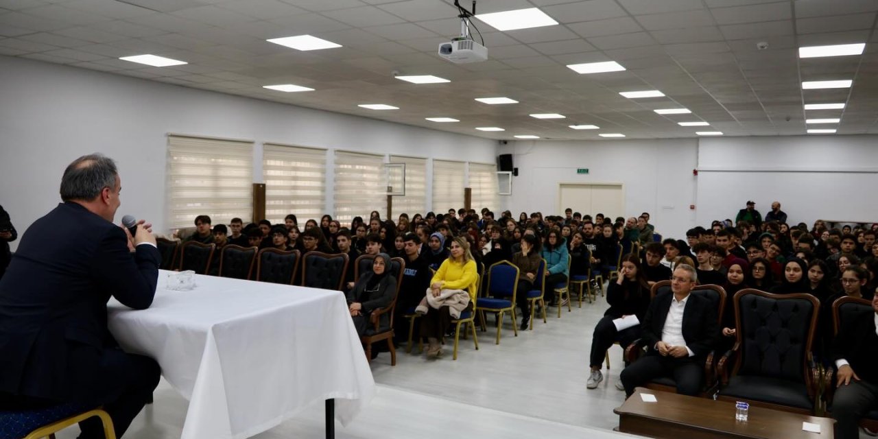 Öğrencilere Kariyer Günleri Söyleşisi