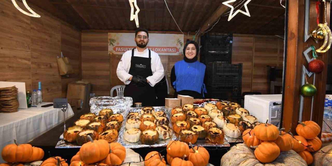 Yeni Yıl Festivali Akşam Saatlerine Renk Kattı